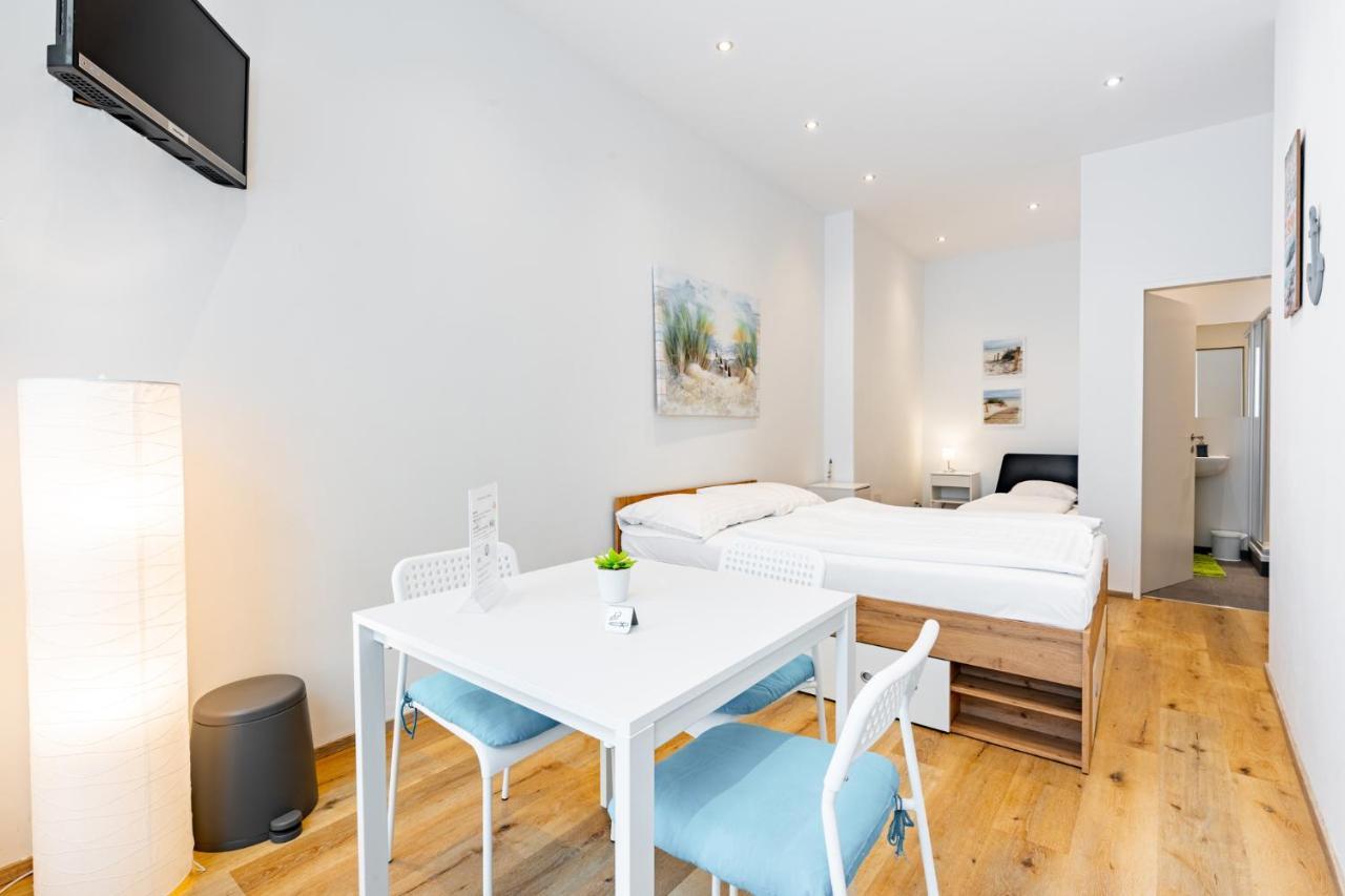 Budget Rooms West With Shared Kitchen Vienna Exterior photo