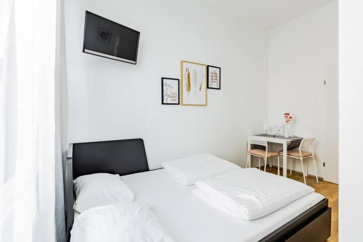 Budget Rooms West With Shared Kitchen Vienna Exterior photo