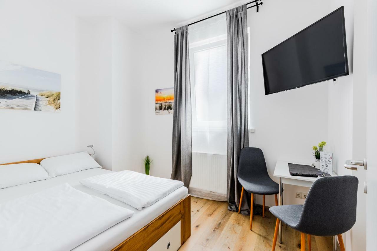 Budget Rooms West With Shared Kitchen Vienna Exterior photo